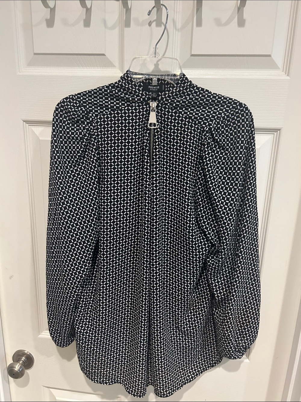 Worthington Black and White Geometric Zip-Front Shirt